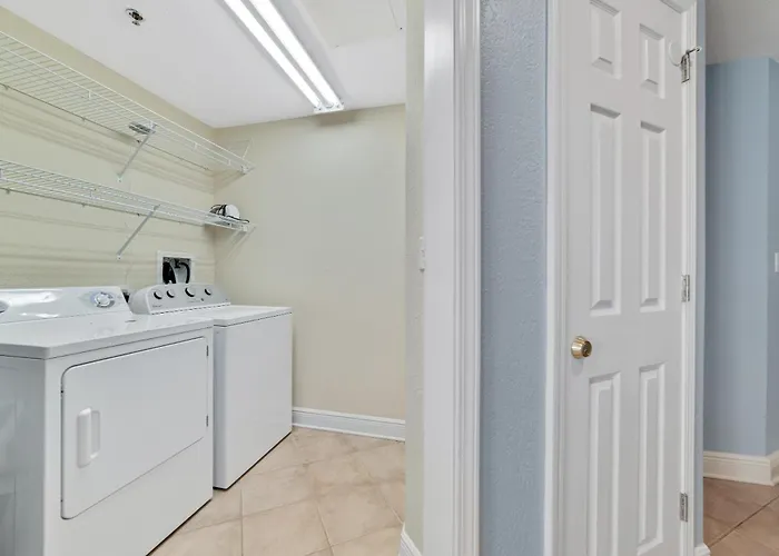 Crystal Shores West 1001