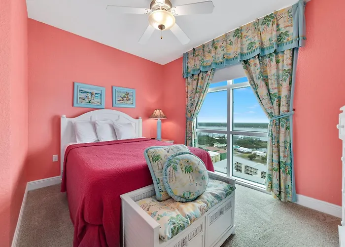 Crystal Shores West 1001 Holiday home